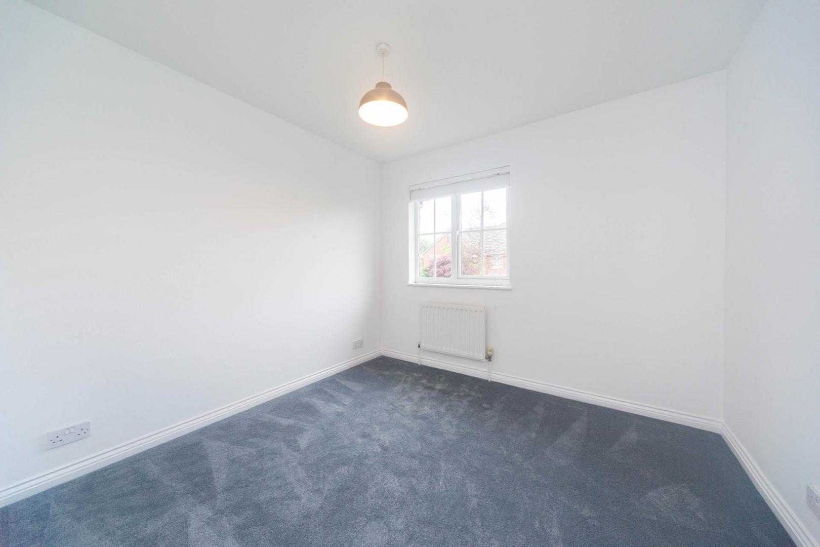 Stunning House Jules Thorne Avenue, Enfield